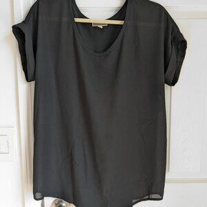 Pleione Black Pleated Back Short Sleeve Blouse Top Shirt size Medium Made in USA